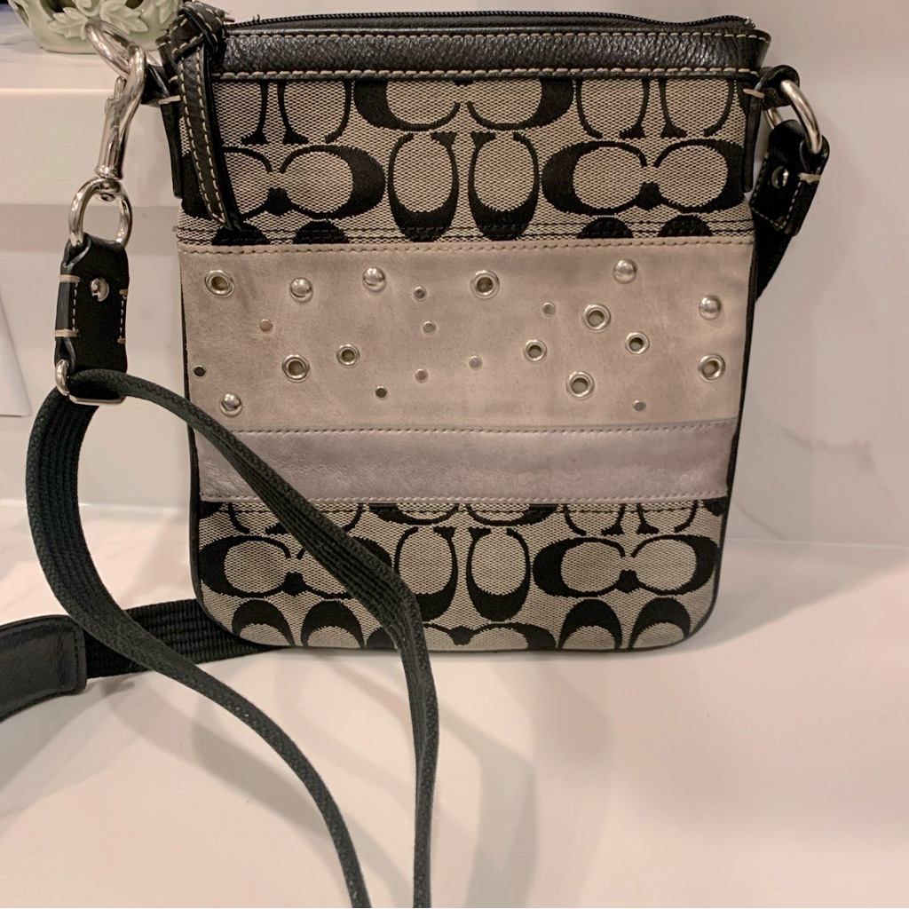 Y2k Coach Crossbody Kissing Cc Black Silver Suede Studded Purse Bag